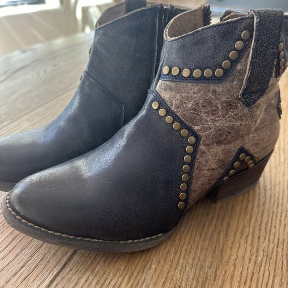 Circle G by Corral Leather Ankle Booties Blue Star Inlay Studded Women's 8.5 - Picture 1 of 7